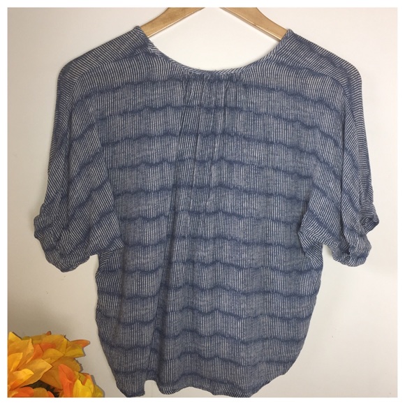 Abercrombie White & Blue Stripe Top - Picture 5 of 6