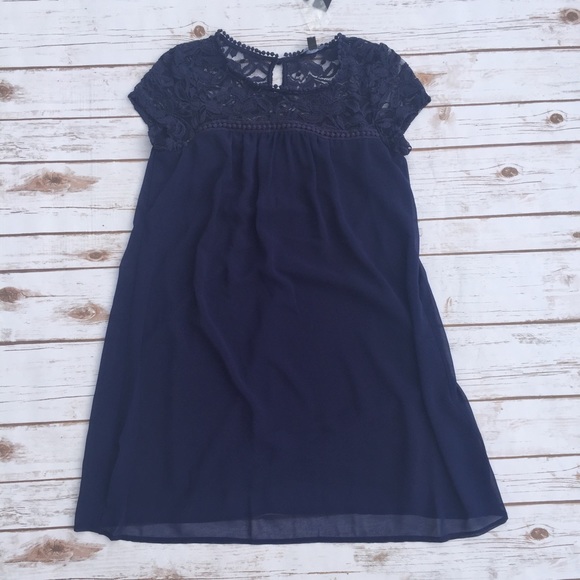 Blue Illusion Lace Neckline Shift Dress - Picture 4 of 7