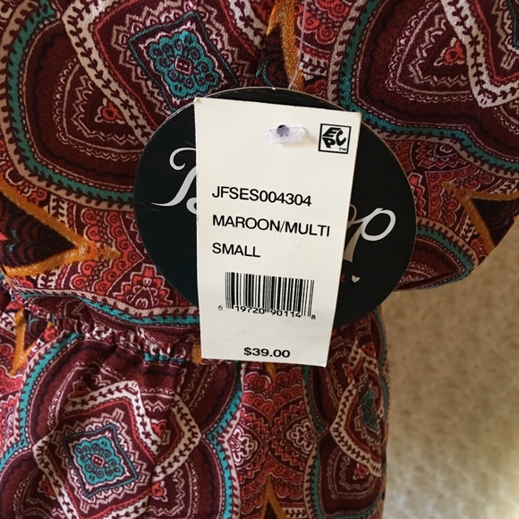 Floral Crochet-Trim Tie-Front Romper - Picture 5 of 6