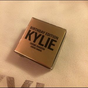 Kylie copper  cream shadow