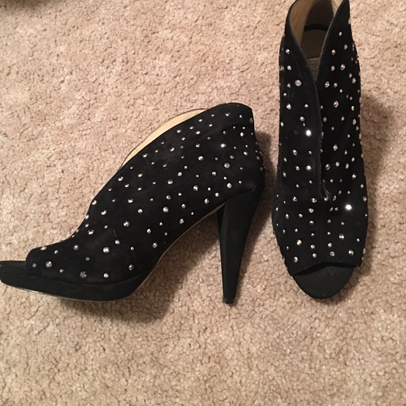 Heels - Picture 2 of 2