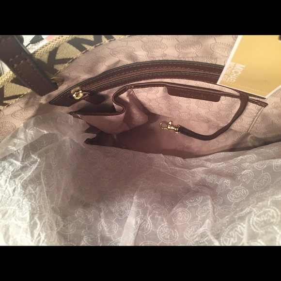 SOLD. Michael Kors Signature Tote - Picture 3 of 3