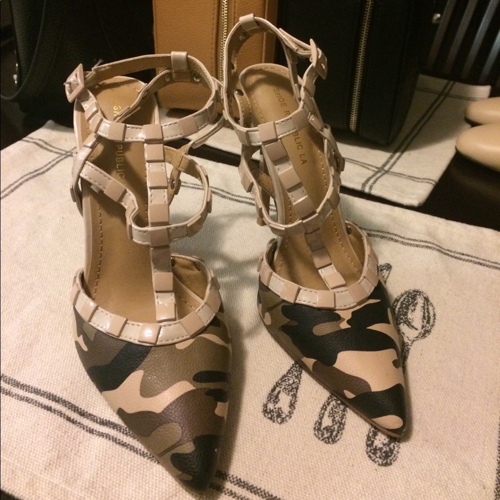 Shoe republic LA studded heels size 8