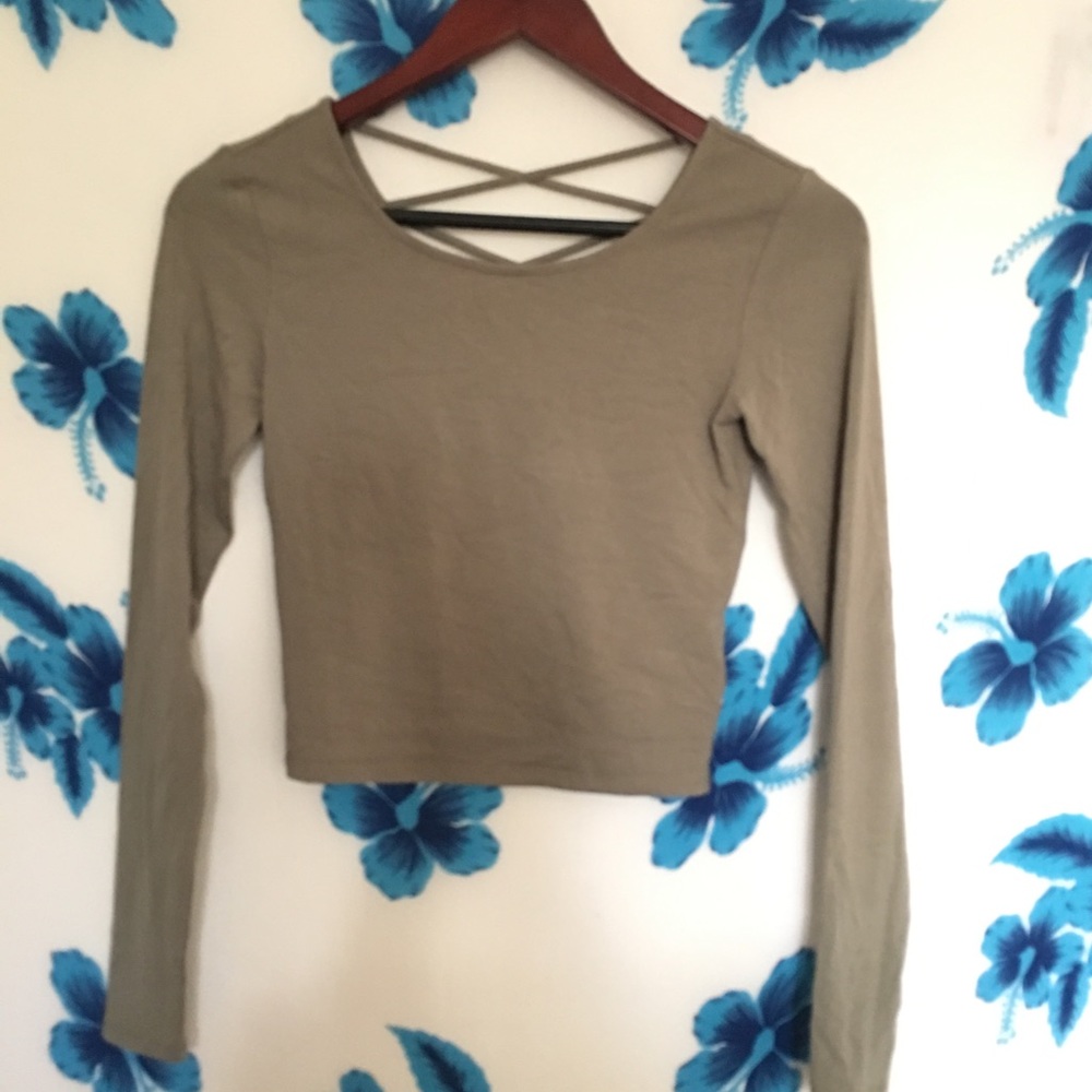 ✨OLIVE GREEN CROP TOP✨