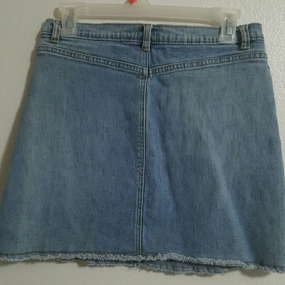 Levi Mini skirt - Picture 2 of 3