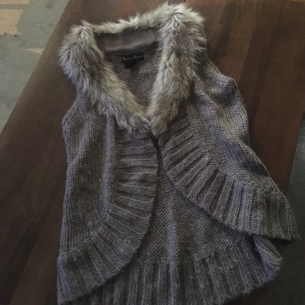 Fur knit vest in taupe