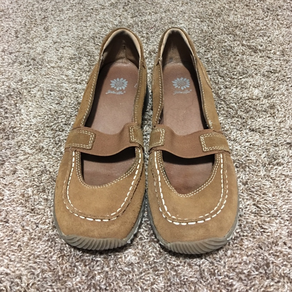 Yellow box tan loafers size 8 1/2