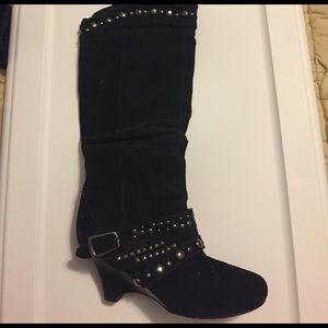 Black boots with embellishments