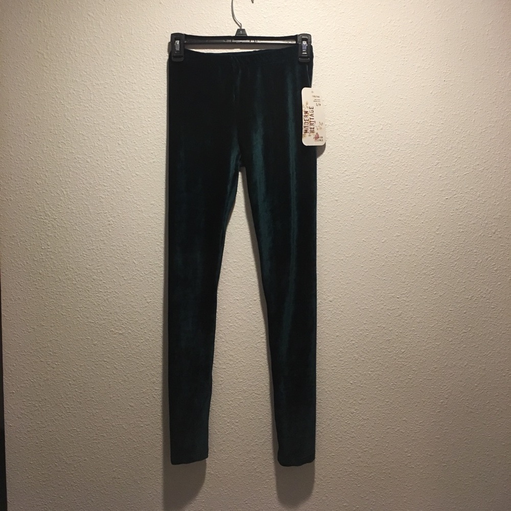 Modern heritage velvet leggings.