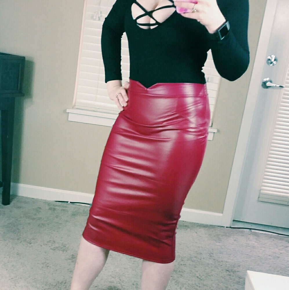 Pleather Skirt - Picture 3 of 3