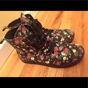 Dr. Martens Sneaker Boots