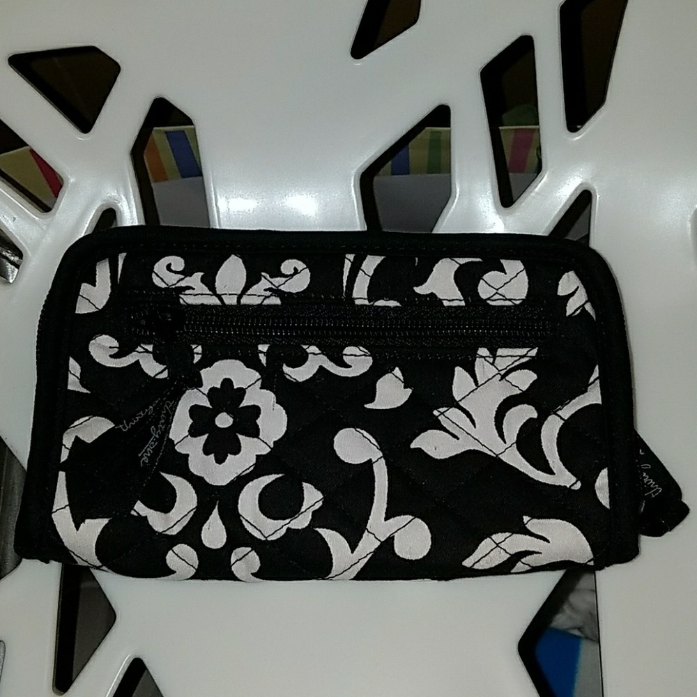 NWOT thirty one wallet