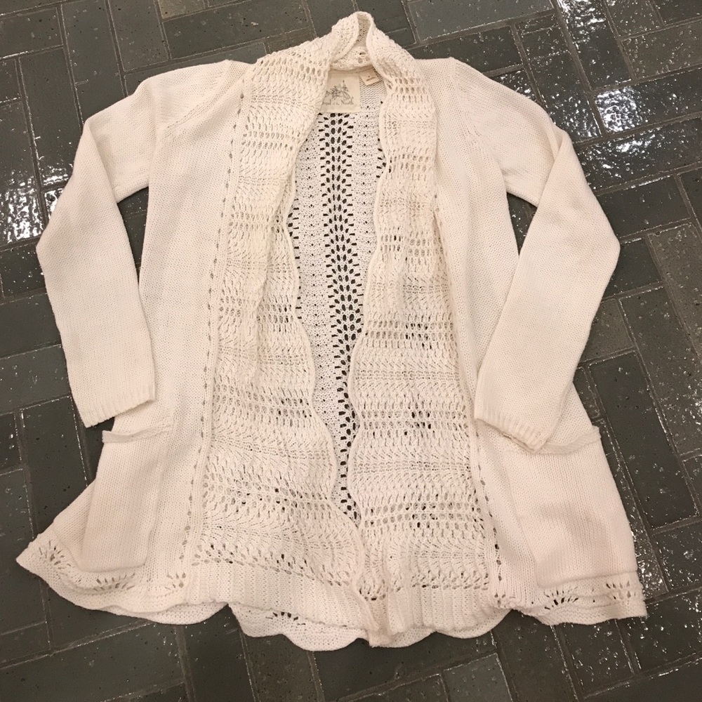 Anthropologie cream sweater, excellent cond!