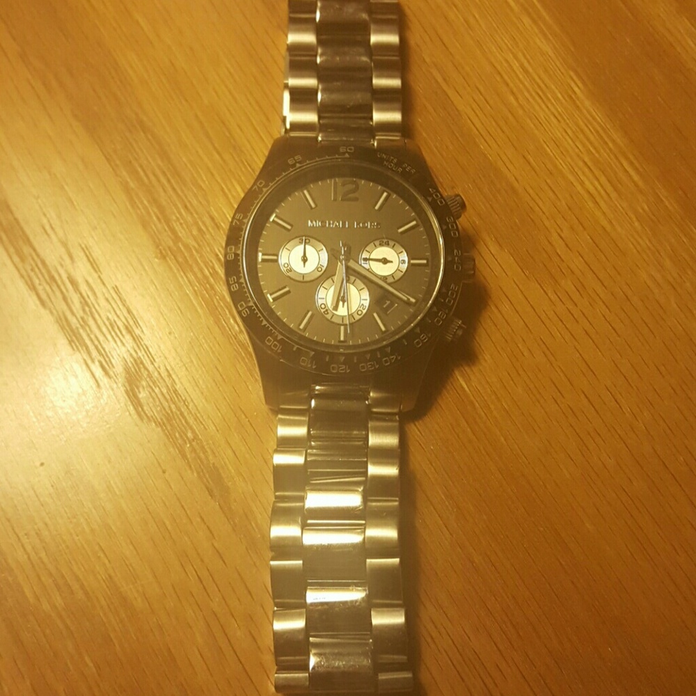 MICHAEL KORS