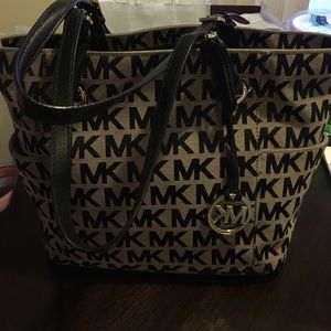 USED Michael Kors hand bag