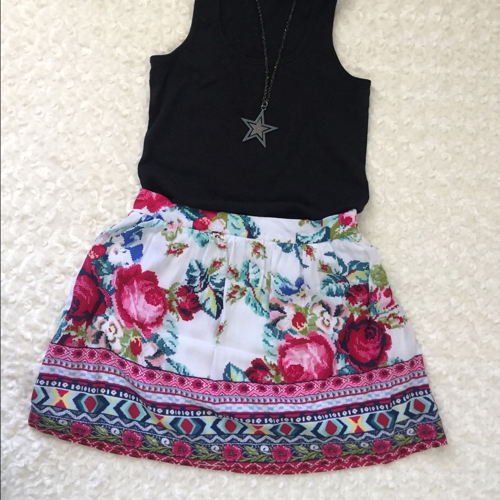 Forever 21 Flora Print Rayon Skirt size Small