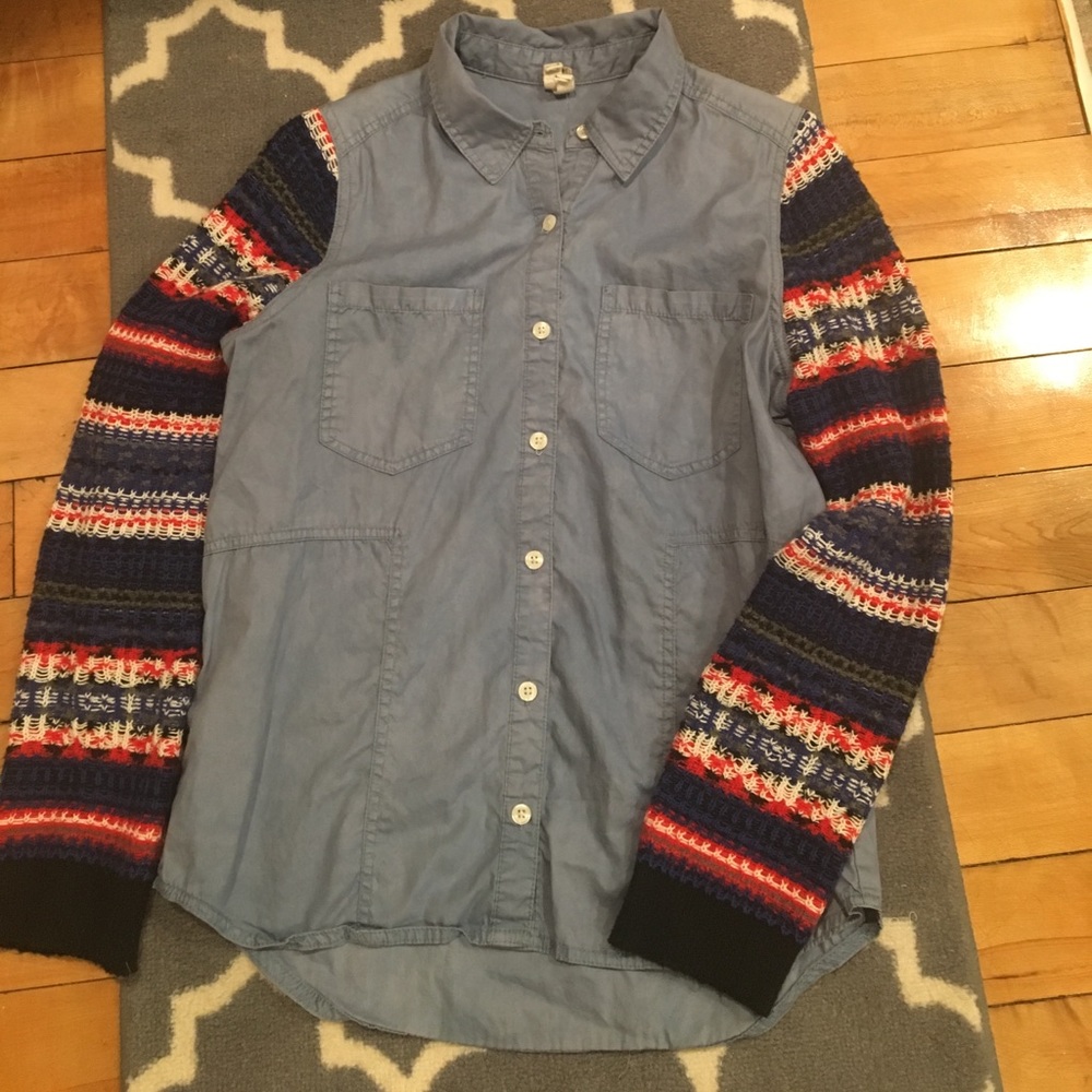 Excellent condition Free People chambray top!