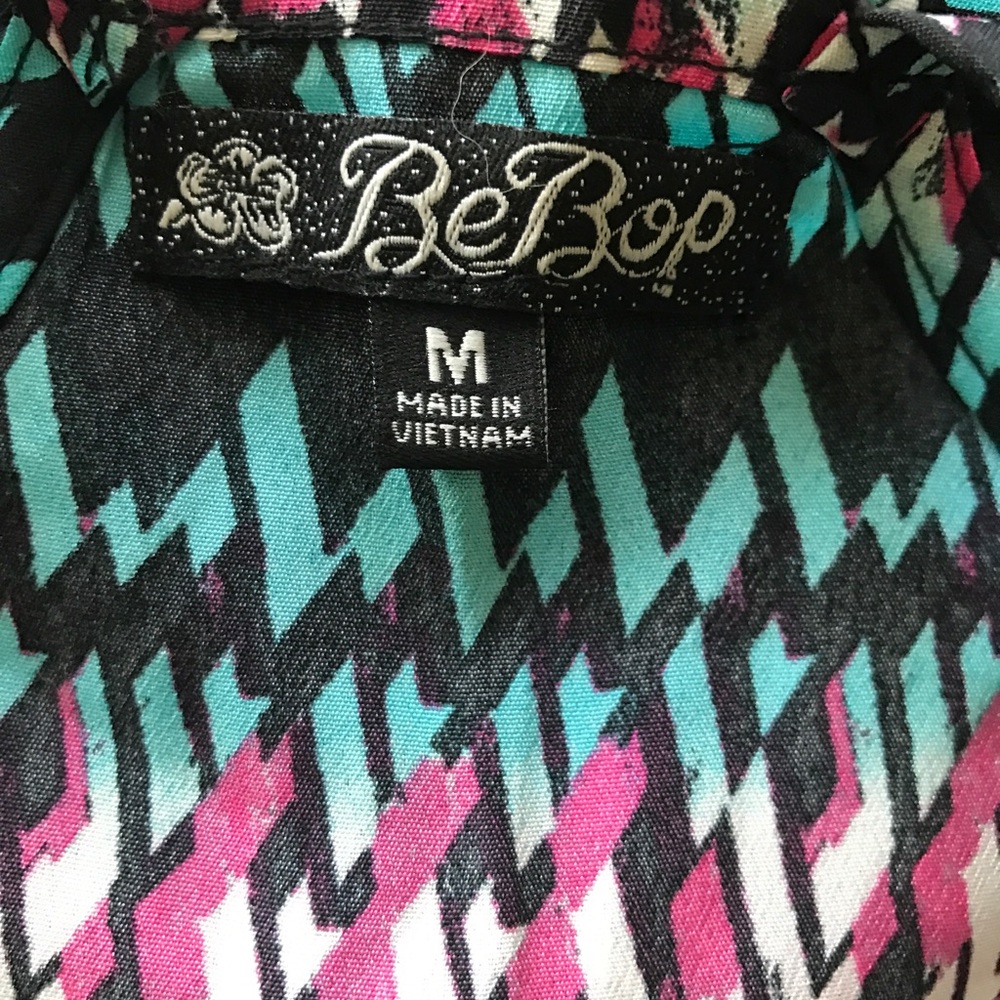 NWT Junior's Geo Printed Sleeveless Romper - Picture 5 of 7
