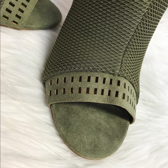 🎉!!LAST 1 !!******5⭐️ - Green Booties****** - Picture 4 of 7