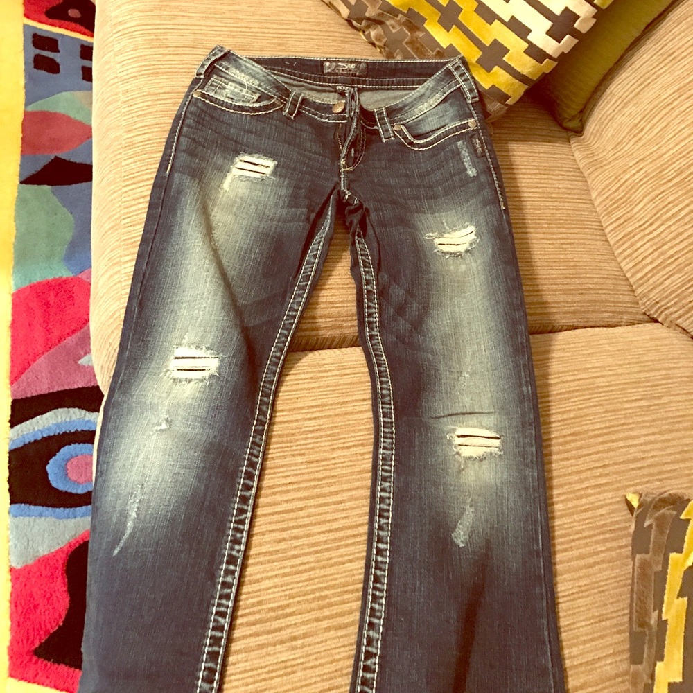 Buckle up jeans