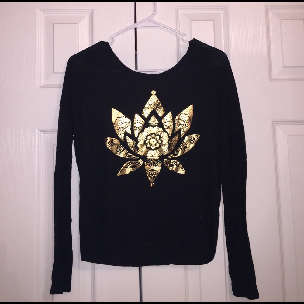 Black long sleeve with gold print