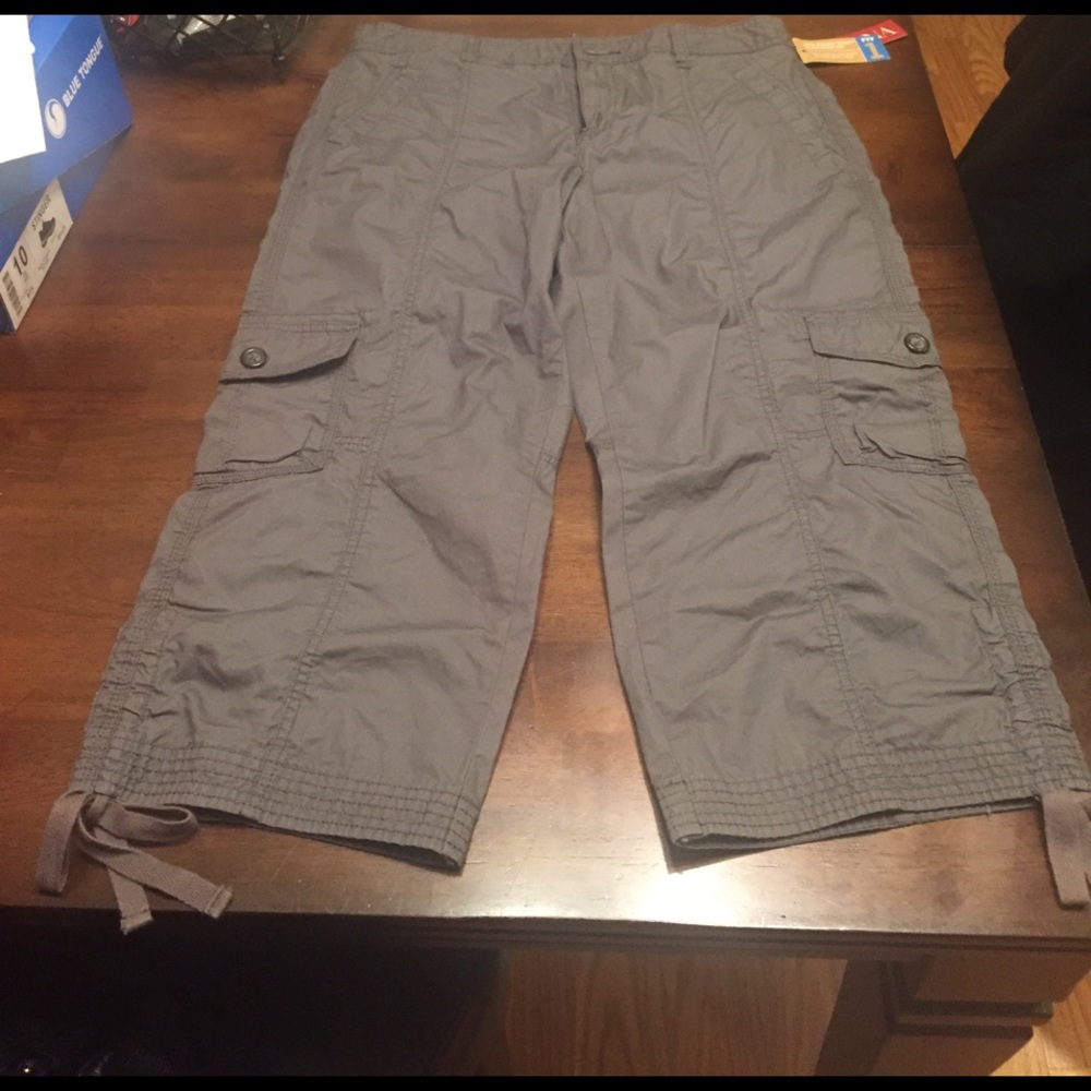 Cargo Capri pants!