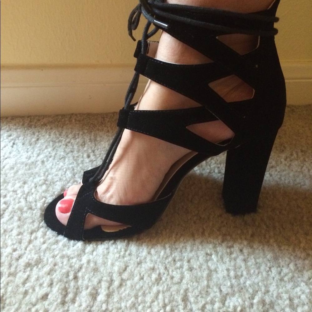 Loslandofen 4 inch heels size 7 NWOB