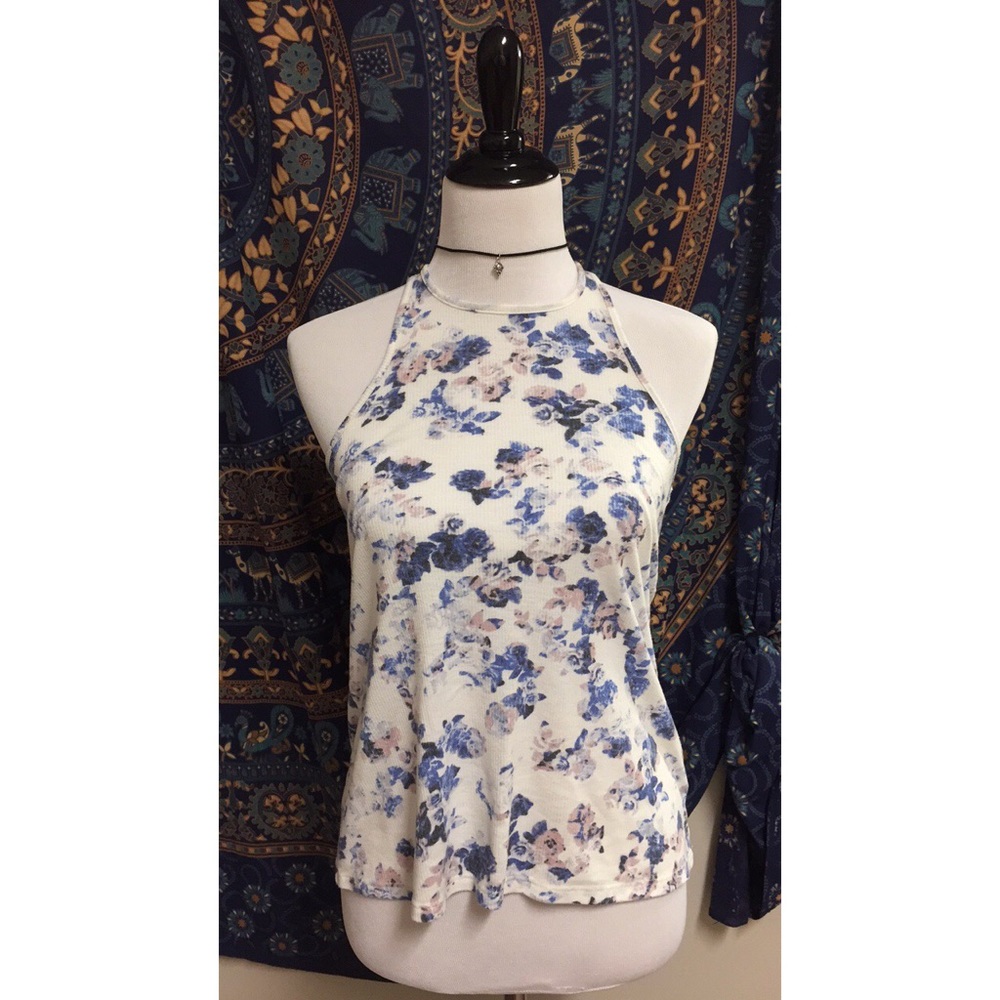 Really cute floral tank!