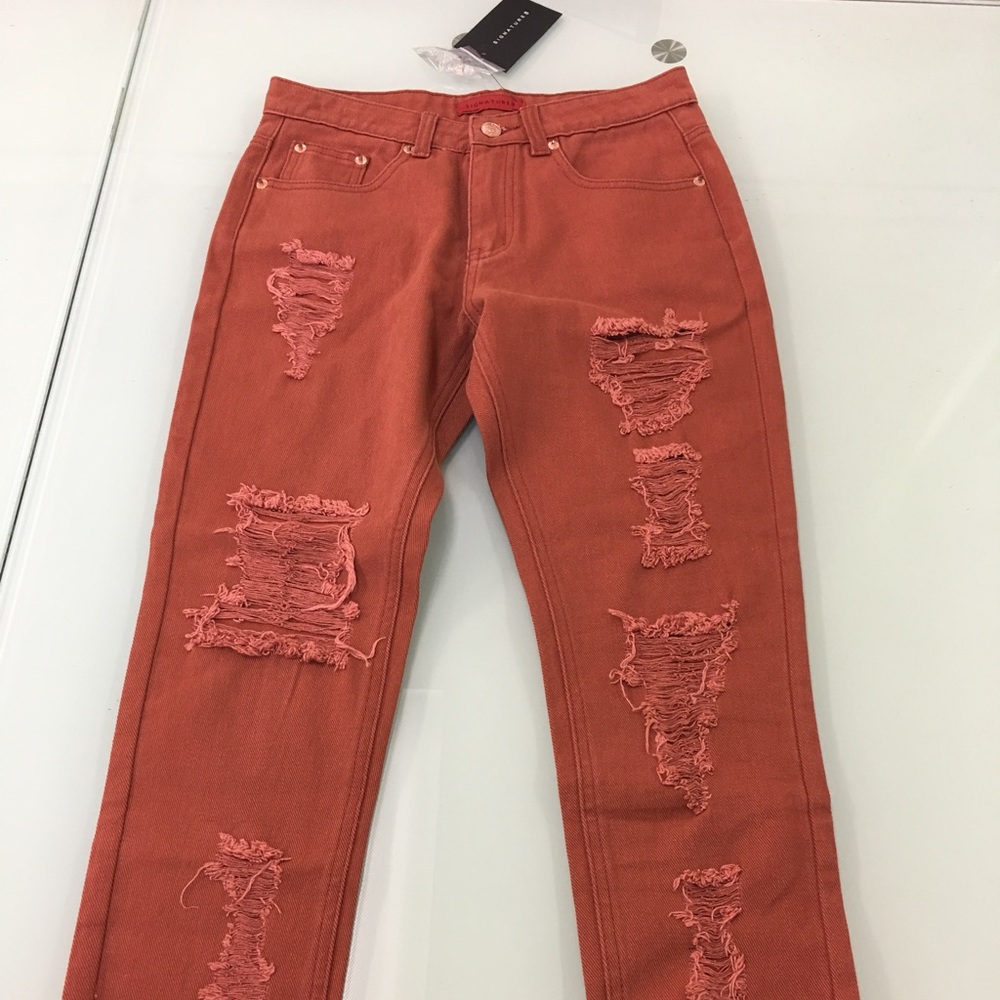 Signature 8 distressed boyfriend jeans
