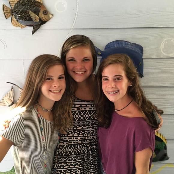 Meet your Posher, Ashlyn - Picture 1 of 1