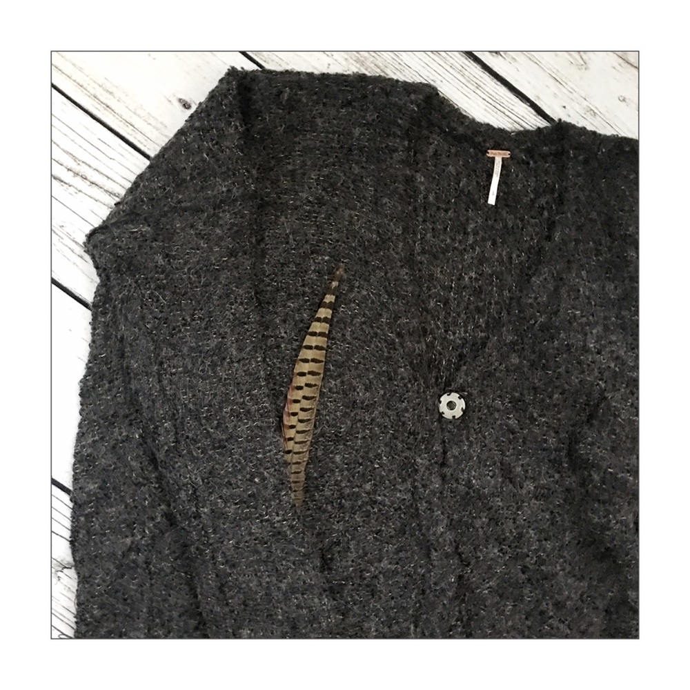 ✨Free People Boucle Slouch Cardigan Sweater✨ - Picture 4 of 5