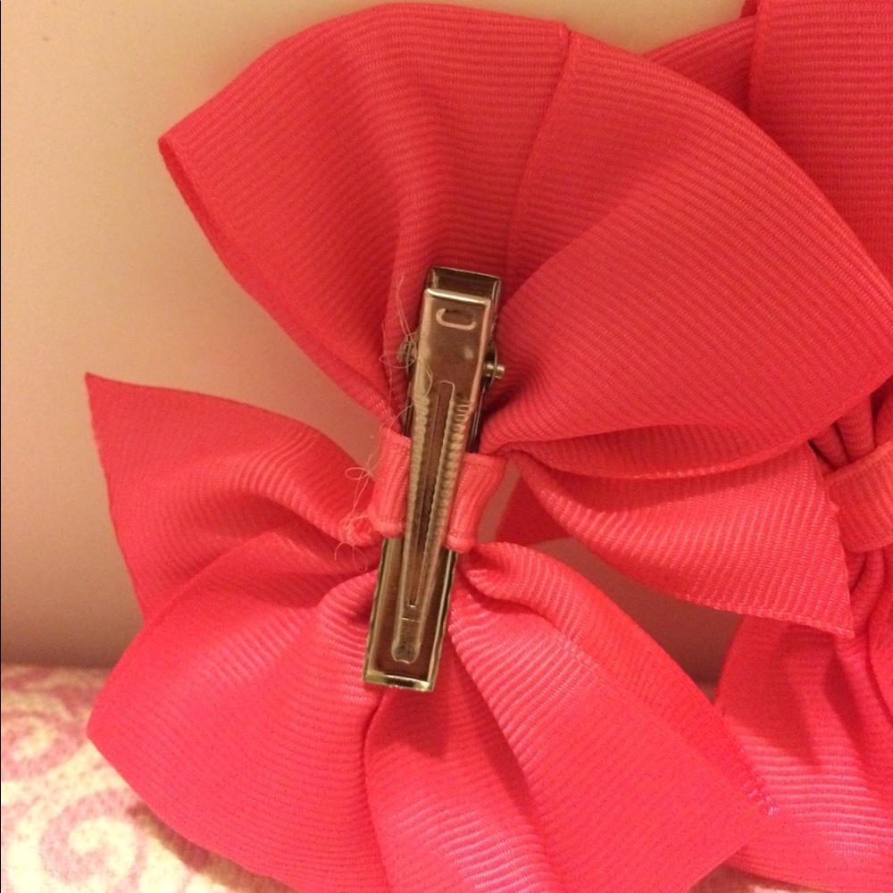Beautiful Bow Clips! - Picture 3 of 4
