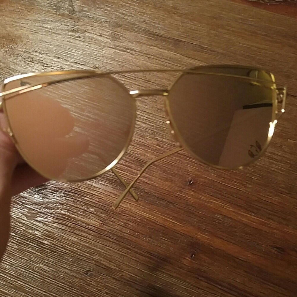 Pink and gold glasses - Picture 2 of 2