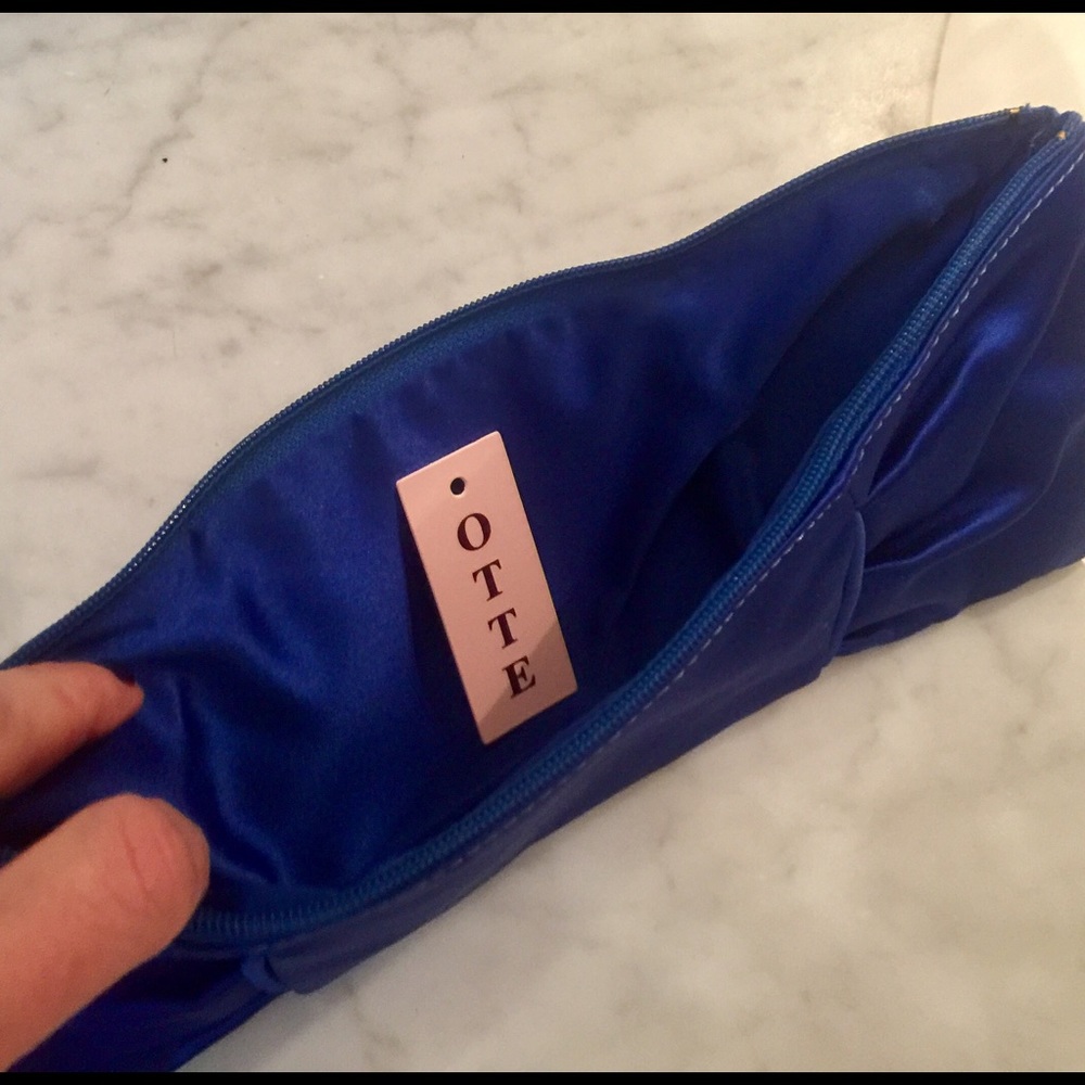 Otte NY satin clutch