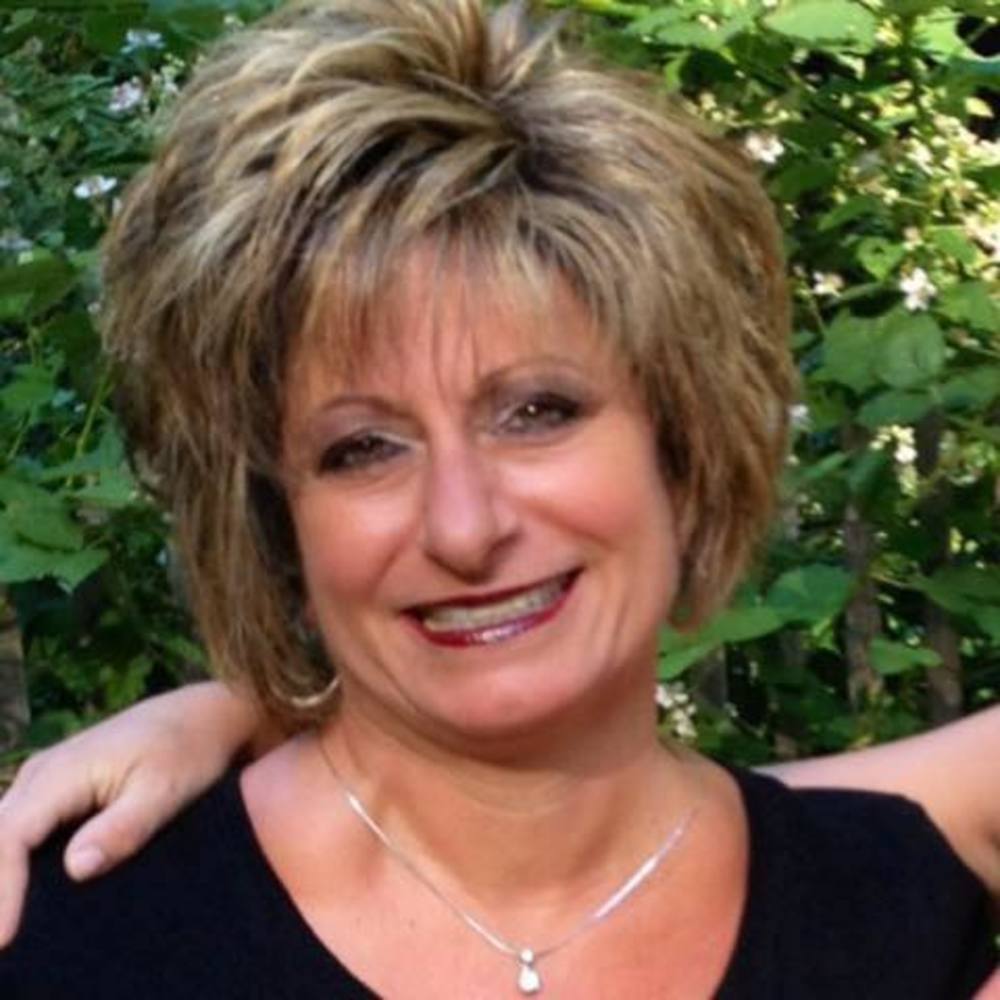 Meet your Posher, Carrie