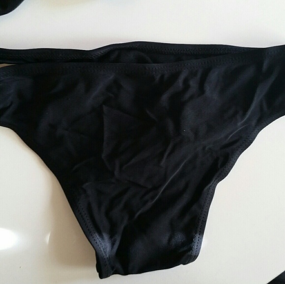 Strappy Bikini - Picture 4 of 4