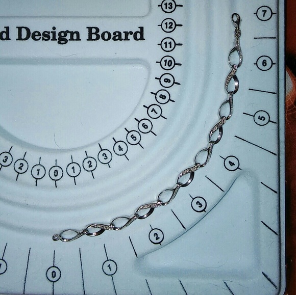 ❤Worn Once❤ Diamond/Sterling Silver Bracelet - Picture 6 of 6
