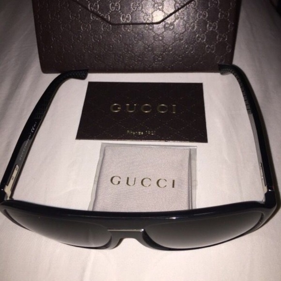 Gucci Sunglasses - Picture 1 of 3