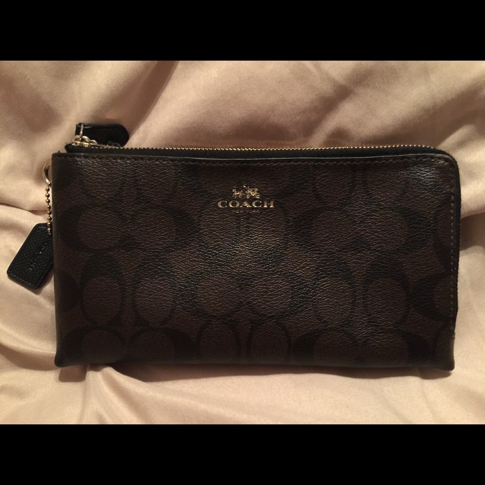 Coach Large Signature Wristlet
