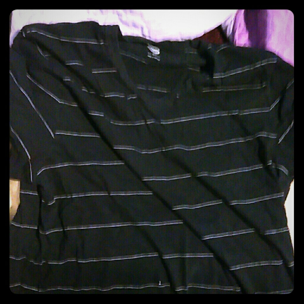 Black T-shirt with white lines