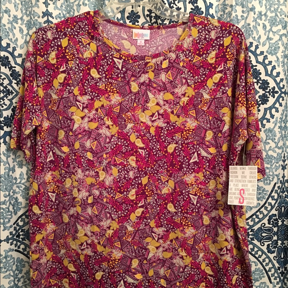NWT Small Irma - Flowers - LuLaRoe