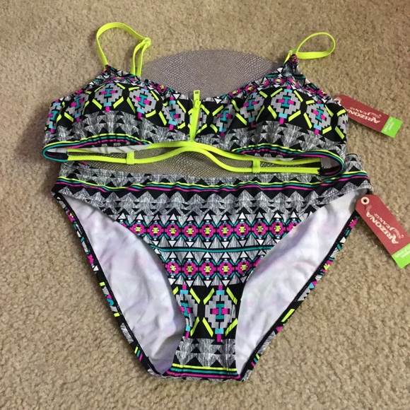 Multi Printed Bikini - Picture 5 of 8