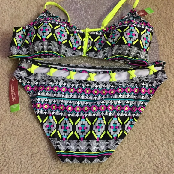 Multi Printed Bikini - Picture 7 of 8