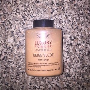 Ben nye beige suede powder