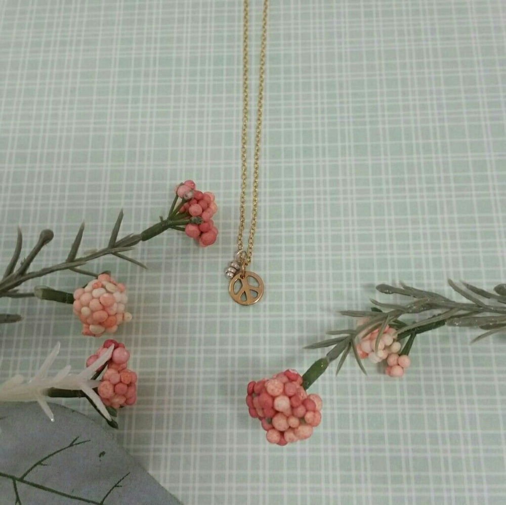 Dainty Peace Sign Necklace 14k gold-filled New!
