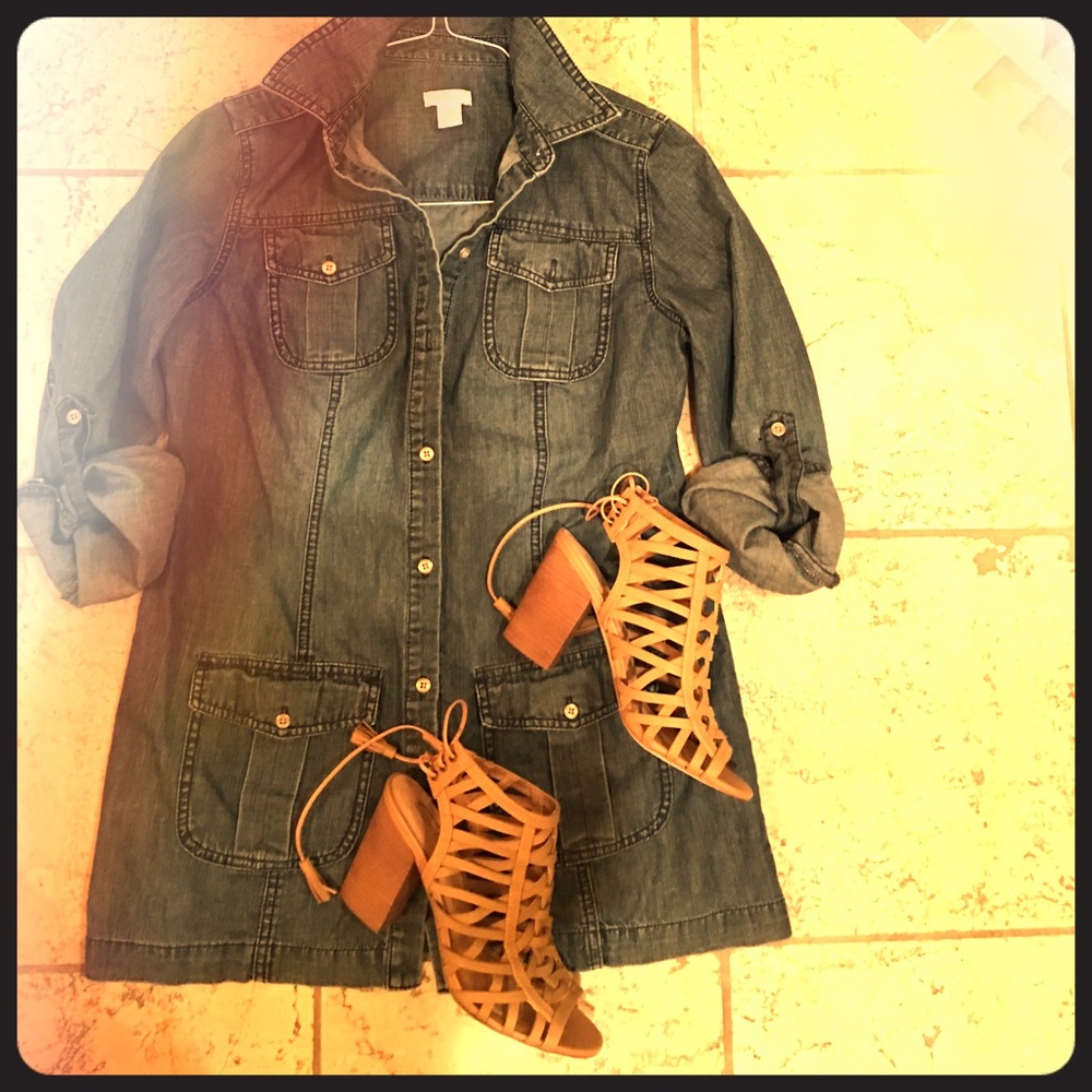 Exc. condition Size 0 Chico's Denim shirt/jacket