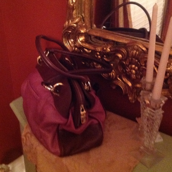 Light purple B Makowsky leather purse - Picture 3 of 4