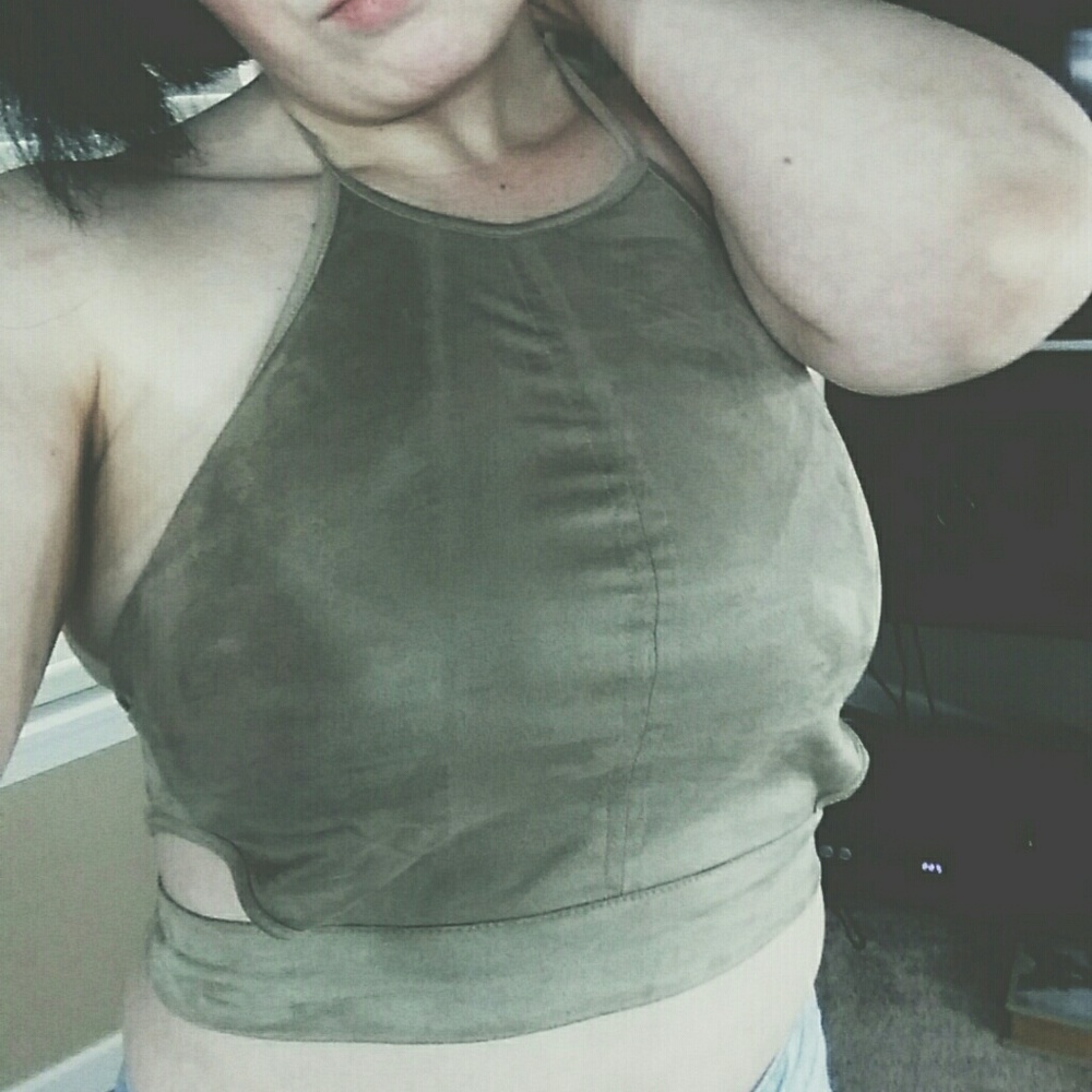 Tan Crop Top - Picture 4 of 4