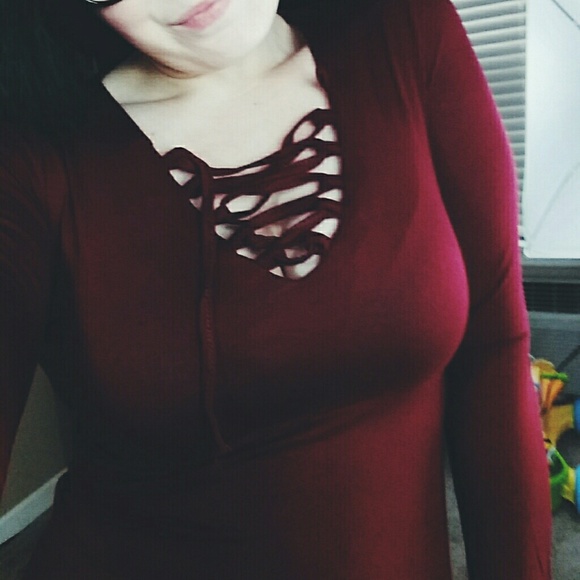 Wine Red top - Picture 2 of 2