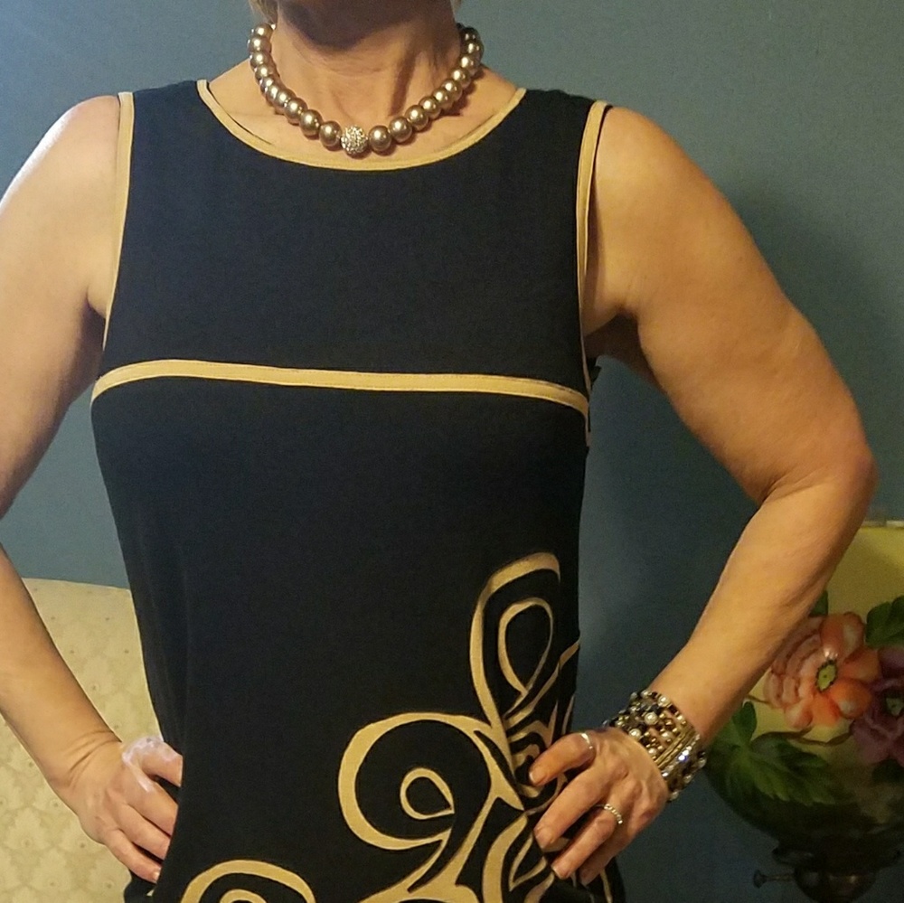 Chetta B flattering Black dress